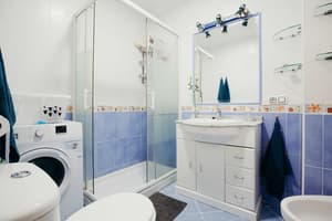 thumbnail: Bathroom