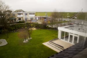 thumbnail: Exterior