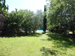 thumbnail: Exterior