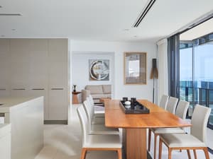 thumbnail: Dining room