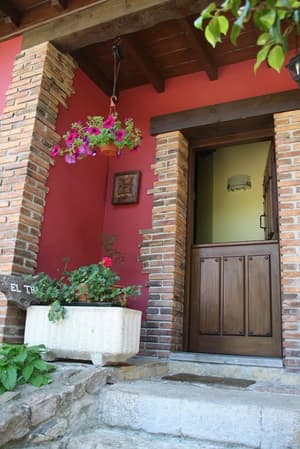 thumbnail: Property entrance