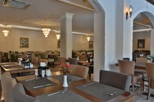 thumbnail: Restaurant