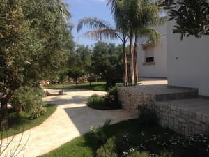 thumbnail: Exterior