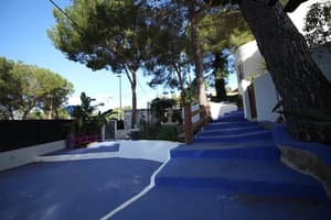 thumbnail: Exterior