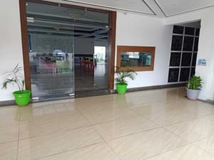 thumbnail: Front of property
