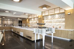 thumbnail: Restaurant