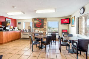 thumbnail: Breakfast area