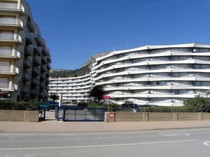 thumbnail: Exterior