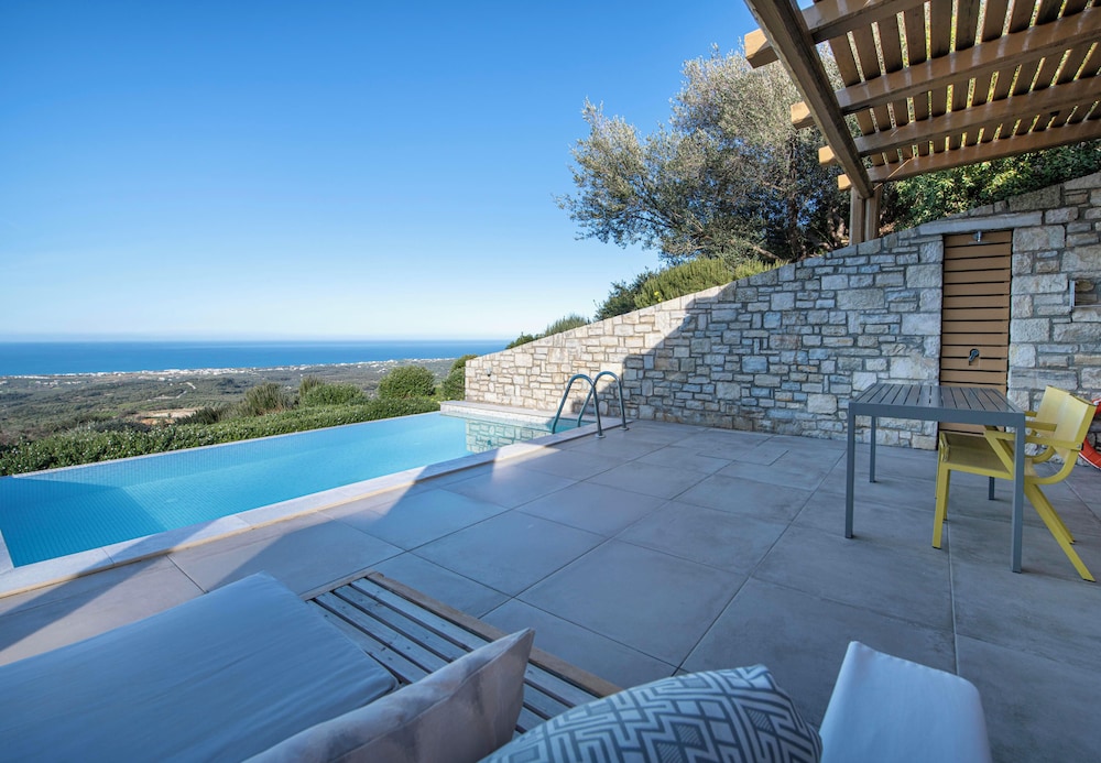 Private pool