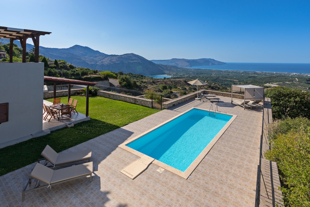 Private pool