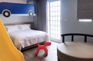 thumbnail: Room