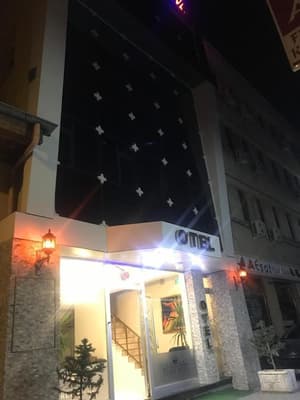 thumbnail: Front of property - evening/night