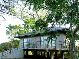 thumbnail: Exterior