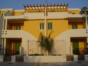 thumbnail: Exterior