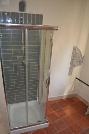 thumbnail: Bathroom shower