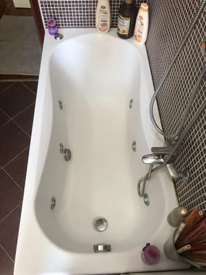 thumbnail: Deep soaking bathtub