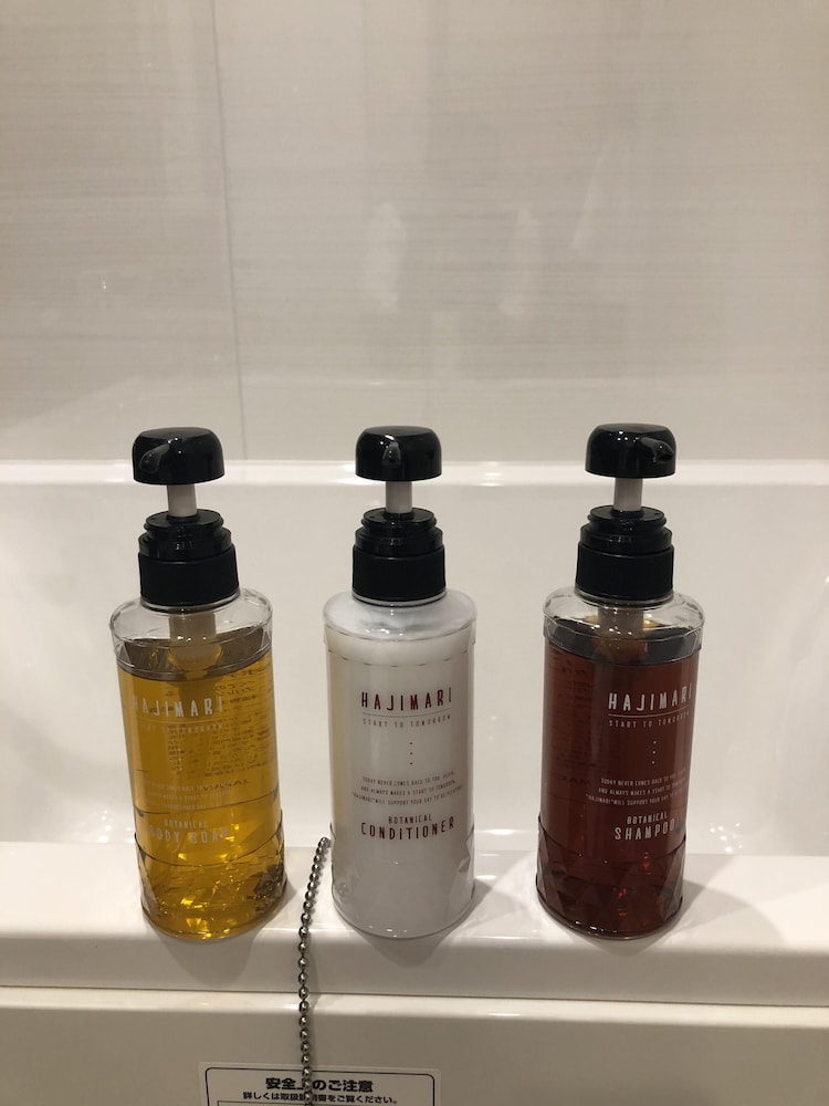 Bathroom amenities