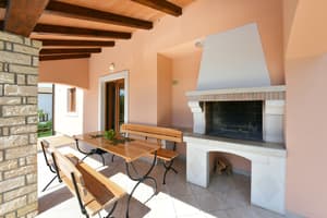 thumbnail: Terrace/patio