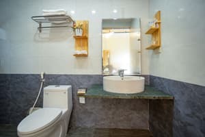 thumbnail: Bathroom