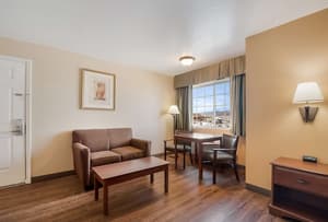 thumbnail: Breakfast area