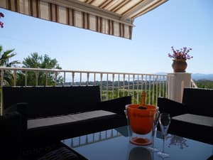 thumbnail: Terrace/patio