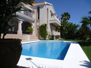 thumbnail: Outdoor pool