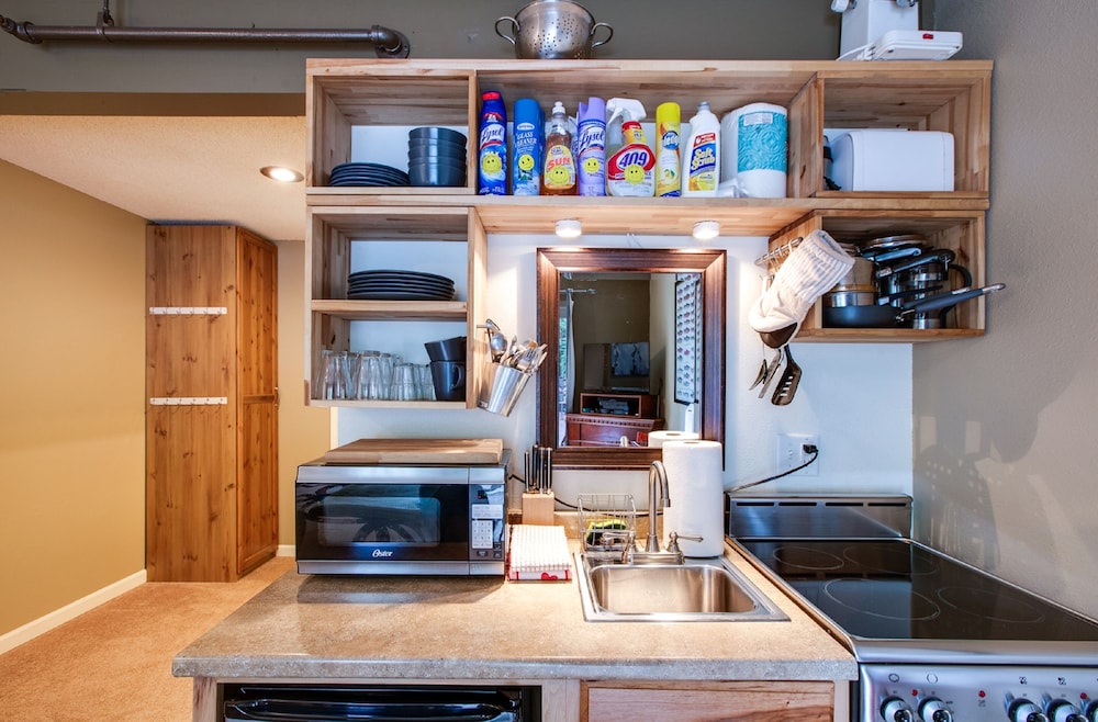 Private kitchenette