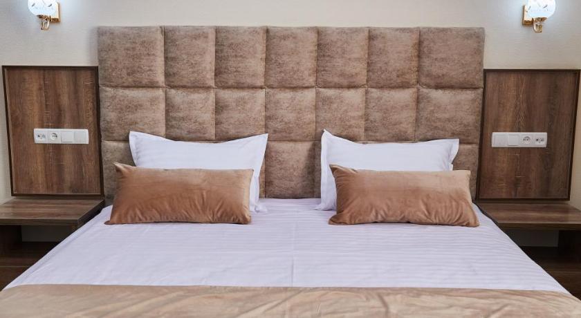 894558122.jpg