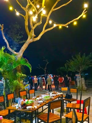 thumbnail: Restaurant
