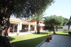 thumbnail: Exterior
