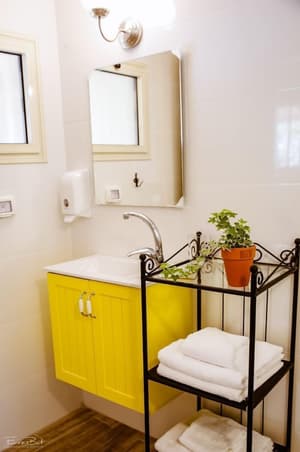 thumbnail: Bathroom sink