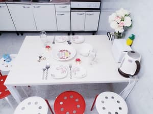 thumbnail: In-room dining