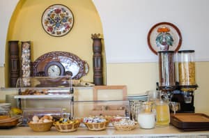 thumbnail: Breakfast buffet