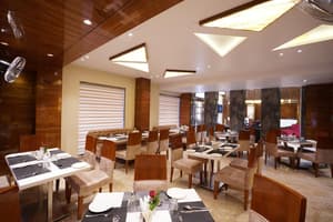 thumbnail: Restaurant
