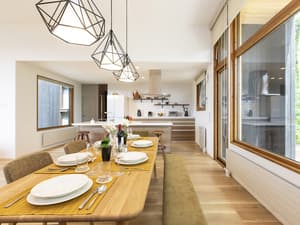 thumbnail: In-room dining