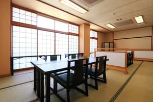 thumbnail: Restaurant