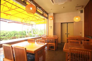 thumbnail: Restaurant