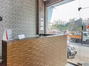 thumbnail: Interior entrance