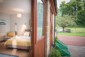 thumbnail: Interior