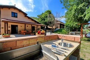 thumbnail: BBQ/picnic area