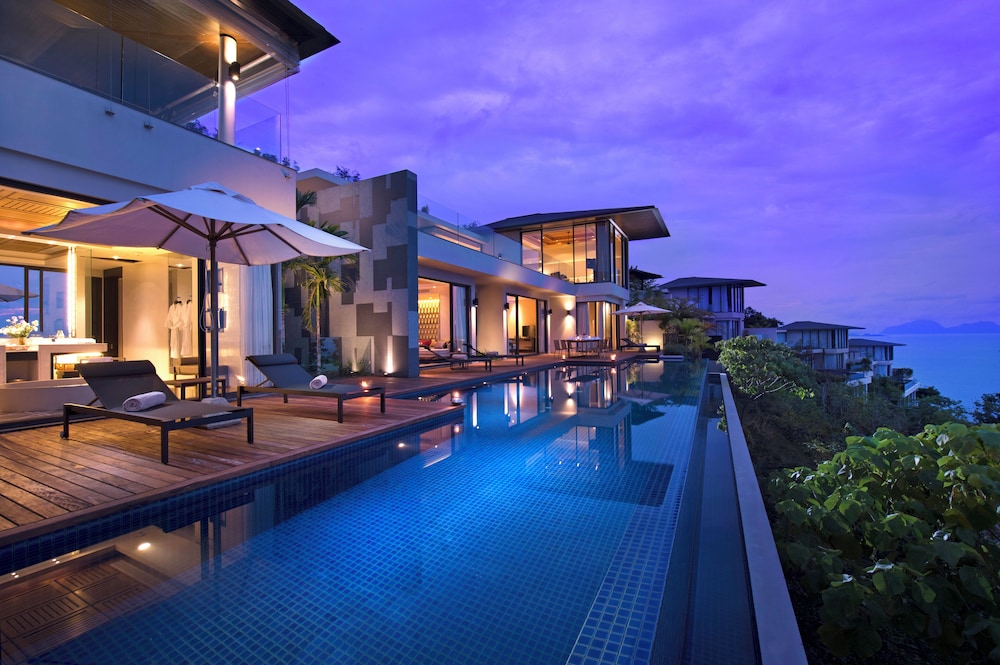 Private pool