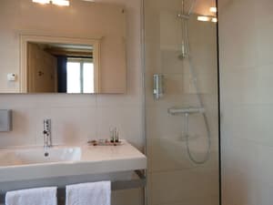 thumbnail: Bathroom shower