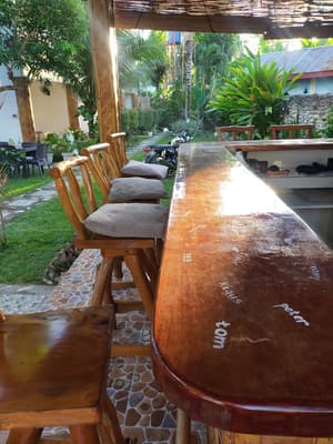 thumbnail: Bar (on property)