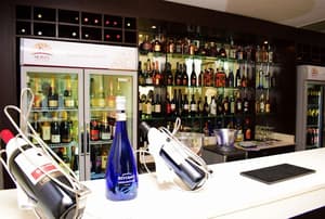 thumbnail: Bar (on property)