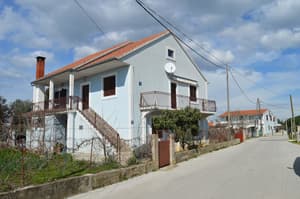 thumbnail: Exterior