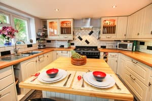 thumbnail: Breakfast area