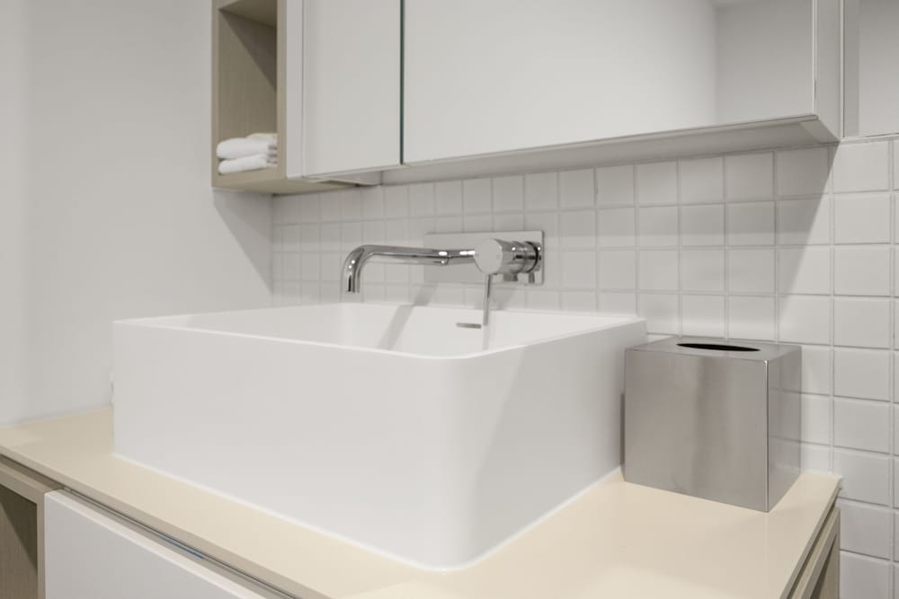 Bathroom sink