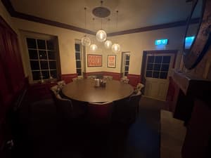 thumbnail: Restaurant