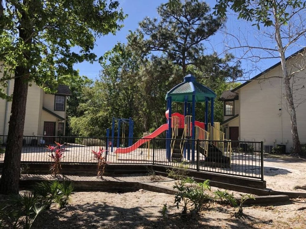 Children's play area - outdoor