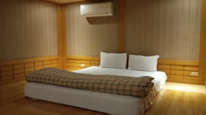 thumbnail: Interior